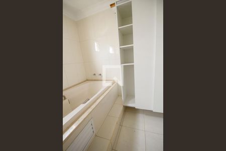 Apartamento à venda com 131m², 3 quartos e 2 vagas Apartamento à venda com 131m², 3 quartos e 2 vagasSuíte Quarto 2