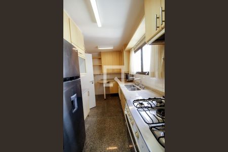 Apartamento à venda com 131m², 3 quartos e 2 vagas Apartamento à venda com 131m², 3 quartos e 2 vagasCozinha