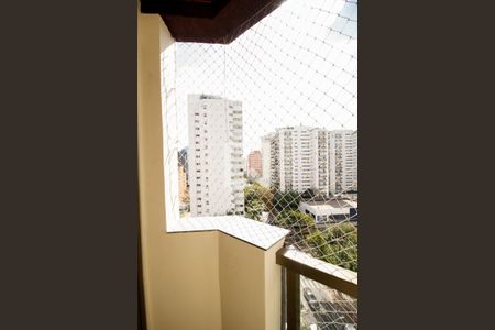 Apartamento à venda com 131m², 3 quartos e 2 vagas Apartamento à venda com 131m², 3 quartos e 2 vagasVaranda Quarto 2