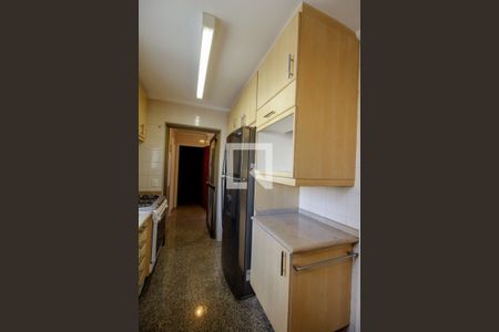 Apartamento à venda com 131m², 3 quartos e 2 vagas Apartamento à venda com 131m², 3 quartos e 2 vagasCozinha