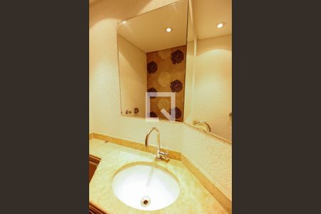 Apartamento à venda com 131m², 3 quartos e 2 vagas Apartamento à venda com 131m², 3 quartos e 2 vagasLavabo