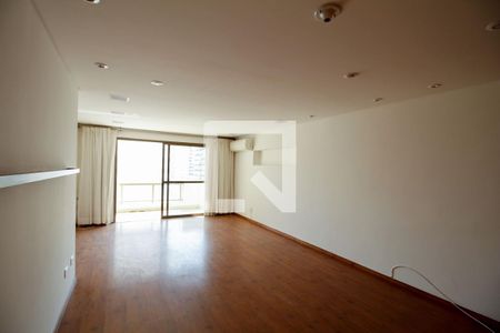 Apartamento à venda com 131m², 3 quartos e 2 vagas Apartamento à venda com 131m², 3 quartos e 2 vagasSala