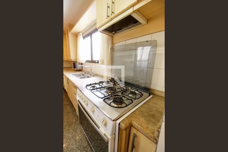 Apartamento à venda com 131m², 3 quartos e 2 vagas Apartamento à venda com 131m², 3 quartos e 2 vagasCozinha