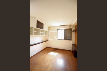 Apartamento à venda com 131m², 3 quartos e 2 vagas Apartamento à venda com 131m², 3 quartos e 2 vagasQuarto 1