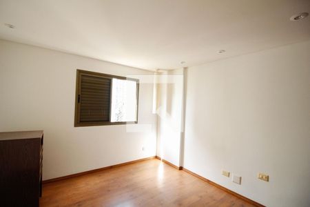 Apartamento à venda com 131m², 3 quartos e 2 vagas Apartamento à venda com 131m², 3 quartos e 2 vagasQuarto 3