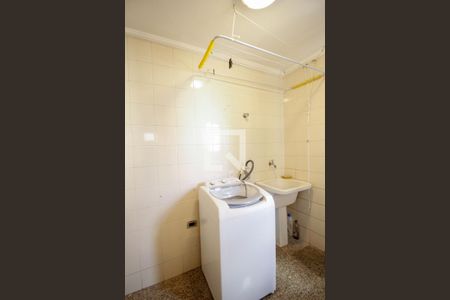 Apartamento à venda com 131m², 3 quartos e 2 vagas Apartamento à venda com 131m², 3 quartos e 2 vagasLavanderia