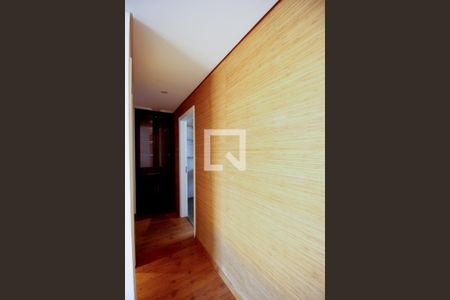 Apartamento à venda com 131m², 3 quartos e 2 vagas Apartamento à venda com 131m², 3 quartos e 2 vagasCorredor Quartos/Cozinha