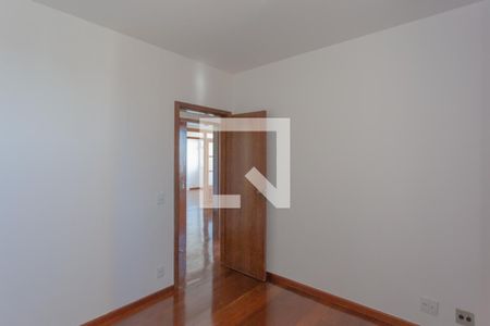 Apartamento para alugar com 120m², 4 quartos e 2 vagasQuarto 2
