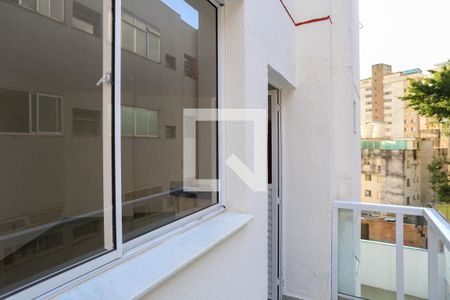 Varanda de apartamento à venda com 2 quartos, 43m² em Santo Antônio, Belo Horizonte