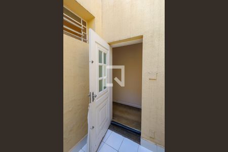 Casa à venda com 220m², 3 quartos e 7 vagas Casa à venda com 220m², 3 quartos e 7 vagasJardim de inverno