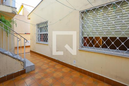 Casa à venda com 220m², 3 quartos e 7 vagas Casa à venda com 220m², 3 quartos e 7 vagasQuintal