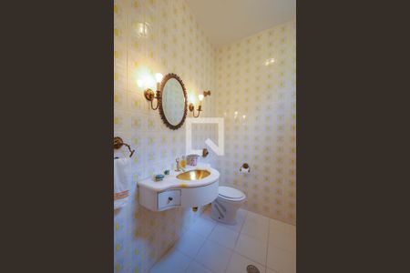 Lavabo de casa à venda com 3 quartos, 220m² em Água Branca, São Paulo