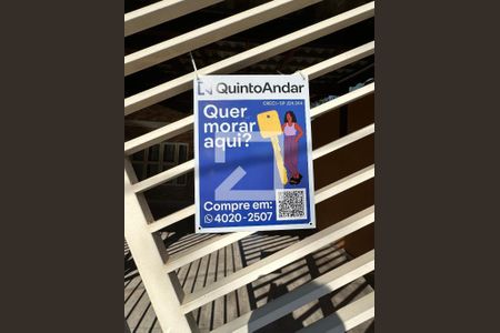 Casa à venda com 240m², 3 quartos e 6 vagas Casa à venda com 240m², 3 quartos e 6 vagasPlaca