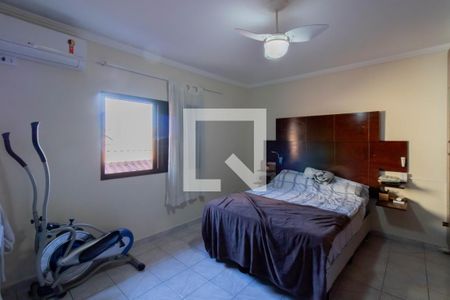 Casa à venda com 240m², 3 quartos e 6 vagas Casa à venda com 240m², 3 quartos e 6 vagasSuíte