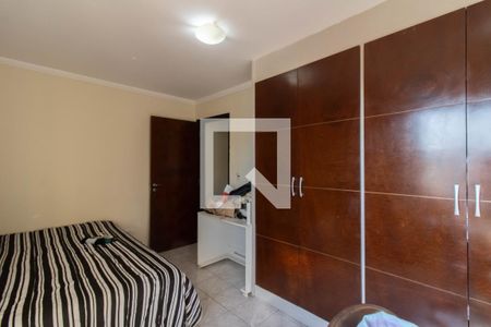 Casa à venda com 240m², 3 quartos e 6 vagas Casa à venda com 240m², 3 quartos e 6 vagasQuarto 3