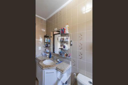 Casa à venda com 240m², 3 quartos e 6 vagas Casa à venda com 240m², 3 quartos e 6 vagasBanheiro da Suíte