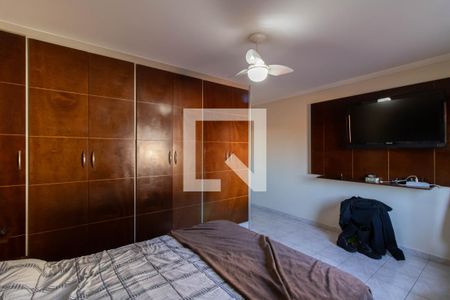 Casa à venda com 240m², 3 quartos e 6 vagas Casa à venda com 240m², 3 quartos e 6 vagasSuíte