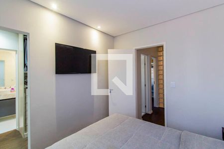 Casa à venda com 167m², 3 quartos e 3 vagasSuíte