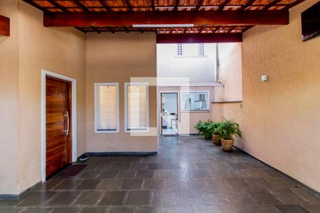 Casa à venda com 167m², 3 quartos e 3 vagasGaragem
