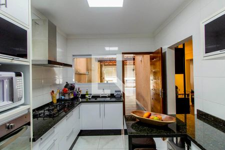 Casa à venda com 167m², 3 quartos e 3 vagasCozinha