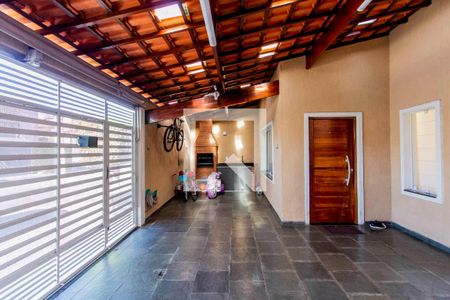 Casa à venda com 167m², 3 quartos e 3 vagasGaragem