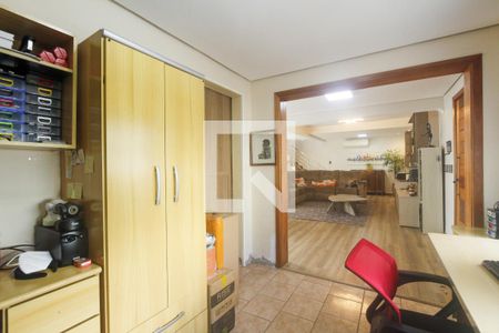 Escritório de casa à venda com 4 quartos, 248m² em Chácara das Pedras, Porto Alegre