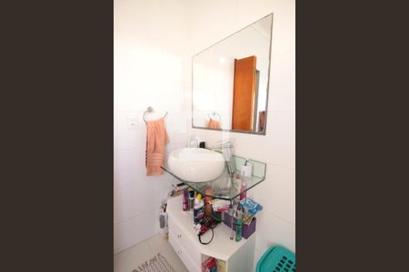 Banheiro de casa à venda com 3 quartos, 220m² em Jardim Fernandes, São Paulo