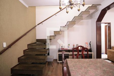 Sala de casa à venda com 3 quartos, 220m² em Jardim Fernandes, São Paulo