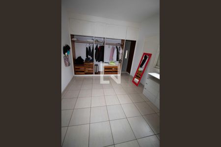 Quarto 1 de casa para alugar com 4 quartos, 300m² em Planalto Paulista, São Paulo