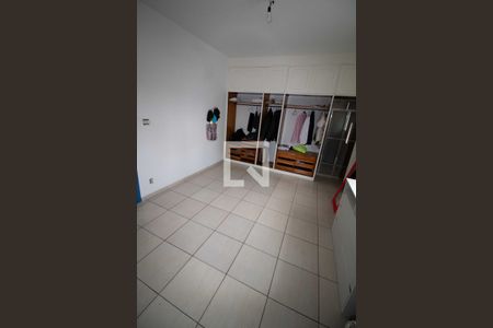 Quarto 1 de casa para alugar com 4 quartos, 300m² em Planalto Paulista, São Paulo