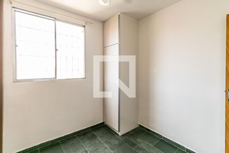 Quarto 2 de apartamento para alugar com 2 quartos, 45m² em Floramar, Belo Horizonte