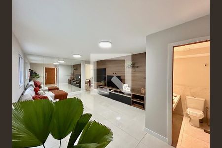 Apartamento à venda com 220m², 4 quartos e 2 vagasSala