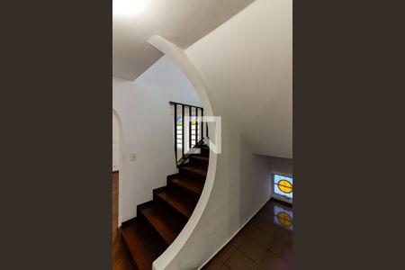 Escada de casa à venda com 3 quartos, 200m² em Parque São Domingos, São Paulo