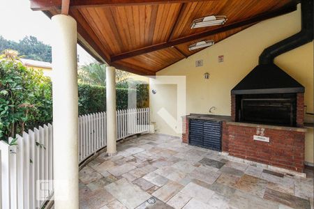 Casa de condomínio à venda com 72m², 2 quartos e 1 vagaCondomínio - Churrasqueira 