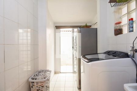 Casa de condomínio à venda com 72m², 2 quartos e 1 vagaÁrea de Serviço 