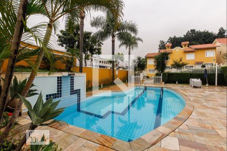 Casa de condomínio à venda com 72m², 2 quartos e 1 vagaCondomínio - Piscina 