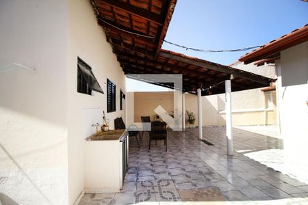 Casa para alugar com 151m², 3 quartos e 2 vagasÁrea de Serviço