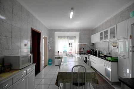 Casa para alugar com 151m², 3 quartos e 2 vagasCozinha