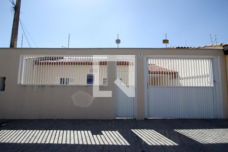 Casa para alugar com 151m², 3 quartos e 2 vagasFachada