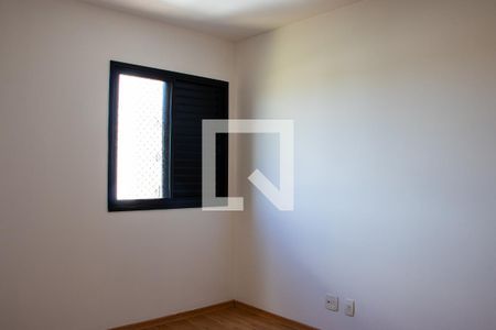 Apartamento à venda com 87m², 3 quartos e 2 vagasQuarto 2