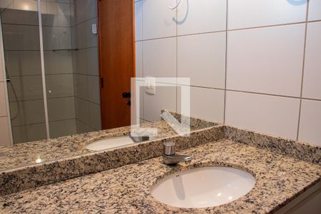 Apartamento à venda com 87m², 3 quartos e 2 vagasBanheiro