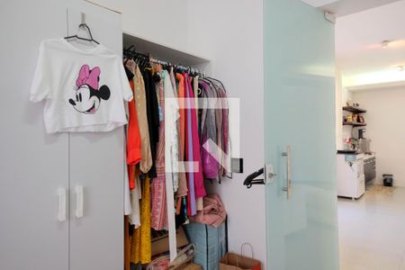 Casa à venda com 540m², 5 quartos e 4 vagasCloset