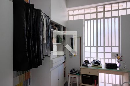 Casa à venda com 540m², 5 quartos e 4 vagasCloset