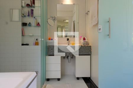 Casa à venda com 540m², 5 quartos e 4 vagasBanheiro