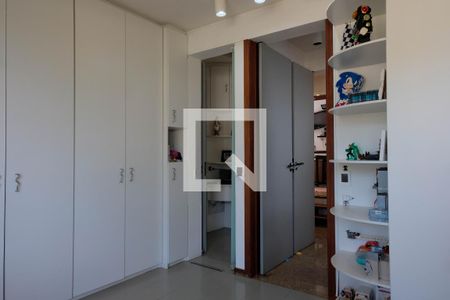Casa à venda com 540m², 5 quartos e 4 vagasQuarto 1