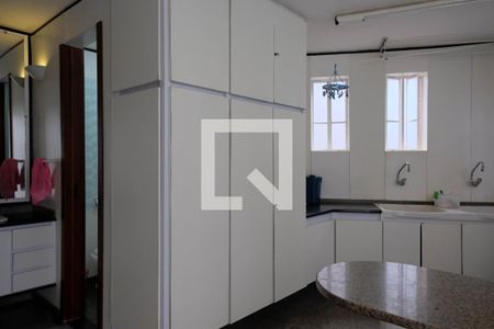 Casa à venda com 540m², 5 quartos e 4 vagasCozinha