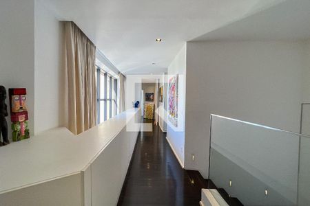 Apartamento à venda com 375m², 3 quartos e 4 vagas Apartamento à venda com 375m², 3 quartos e 4 vagasCorredor
