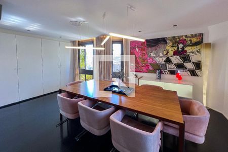 Apartamento à venda com 375m², 3 quartos e 4 vagas Apartamento à venda com 375m², 3 quartos e 4 vagasSala de Jantar