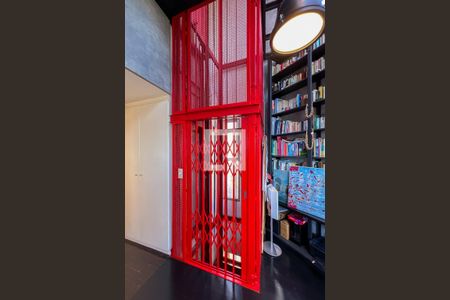 Apartamento à venda com 375m², 3 quartos e 4 vagas Apartamento à venda com 375m², 3 quartos e 4 vagasEscritório