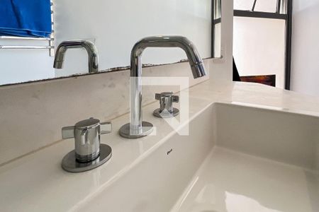 Apartamento à venda com 375m², 3 quartos e 4 vagas Apartamento à venda com 375m², 3 quartos e 4 vagasBanheiro da Suíte 3